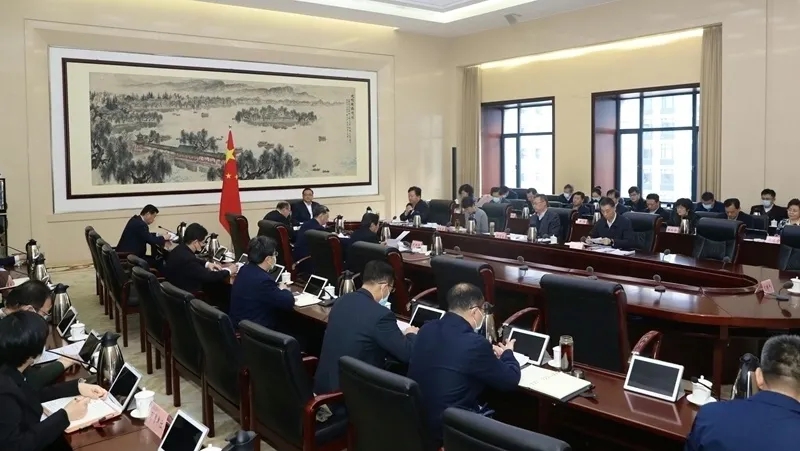 孙述涛主持召开市政府常务会议 研究推进绿色建筑高质量发展等工作