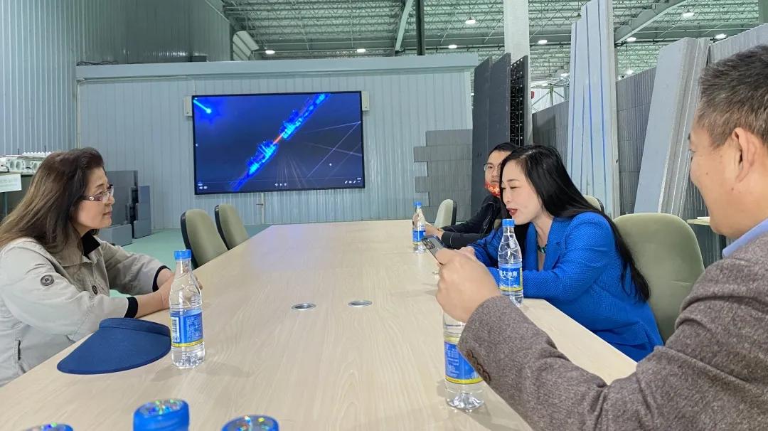 山东省房地产商会秘书长张少辉女士莅临格林堡参观考察